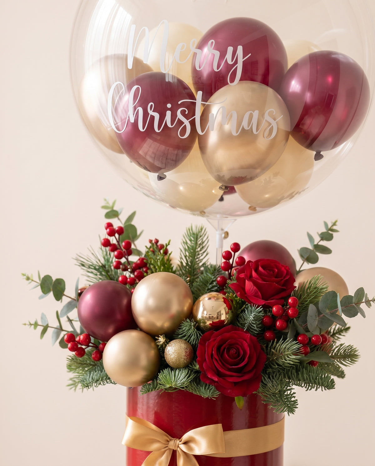 Close-up of the Merry Christmas lettering on the bubble, the mini balloons and the flowers (design concept)